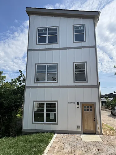6109 Robertson Ave Photo 1