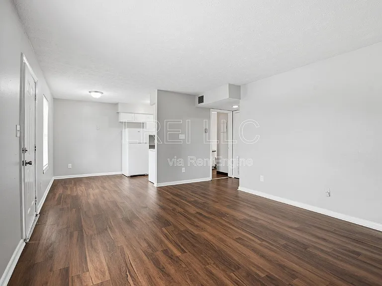 160 W Blue Lick Rd #2 — Photo 3