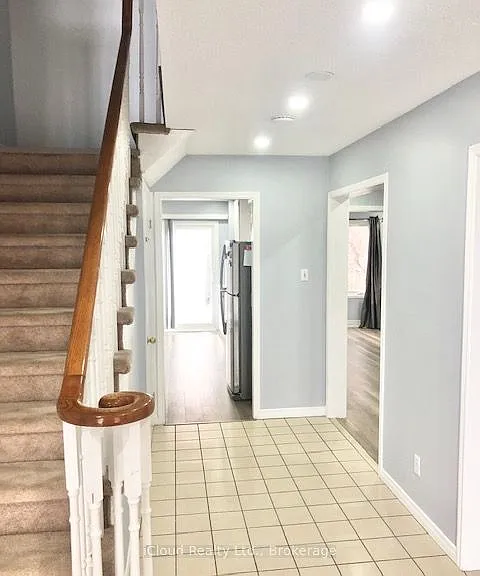112 Dumfries Ave — Photo 8
