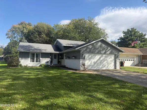 15 Karis St, Waterville, OH 43566