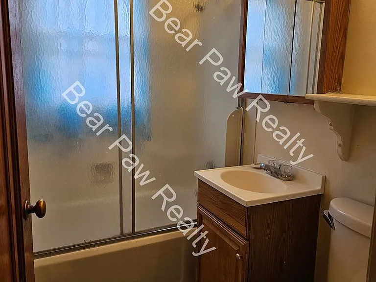708 W 1st Ave — Photo 26