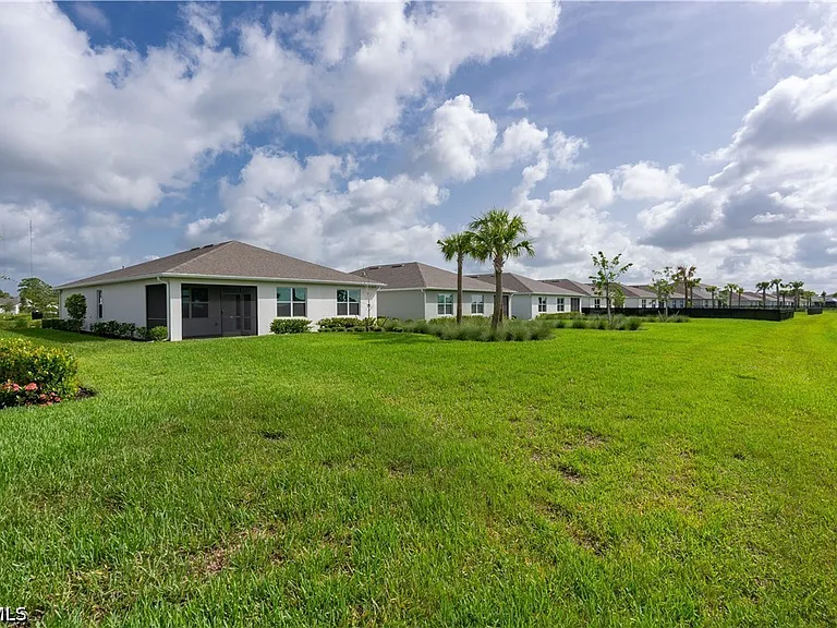 42380 Cascade Dr — Photo 13