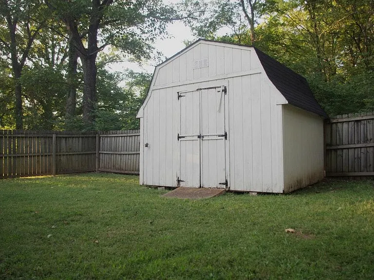 2110 Kidd Rd — Photo 4