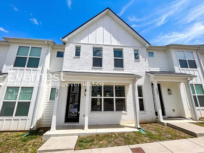 207 Jeffries Way — Photo 2