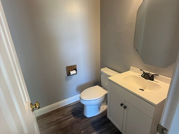3rd image of 1506 Waterford Dr