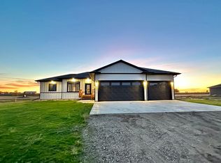 627 Byron Blvd, Chamberlain, SD 57325