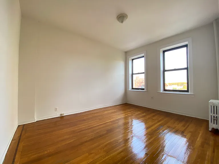 8708 Ridge Blvd #D1 — Photo 2