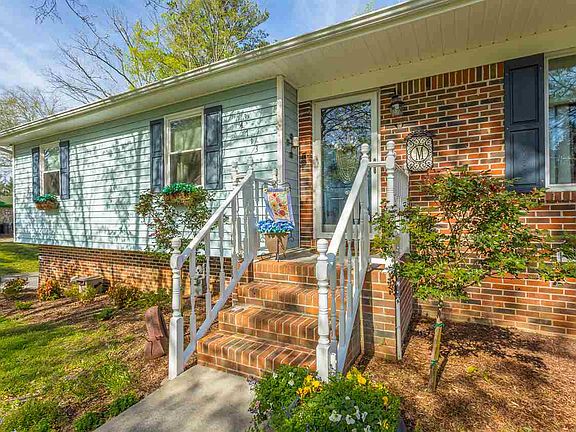 5th image of 4713 Cree Ln NW