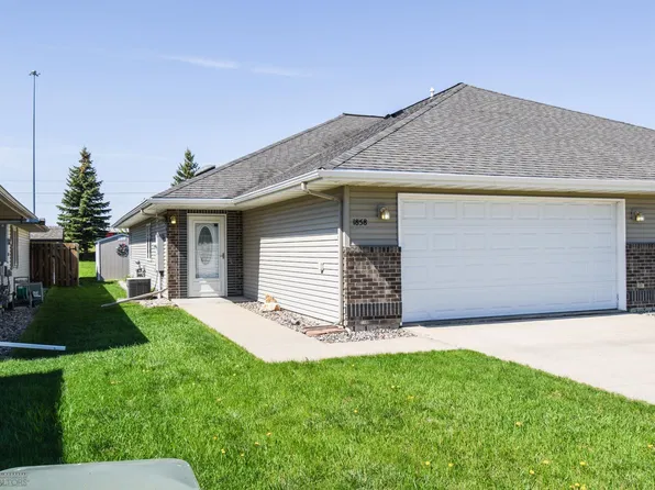 1858 10th St W, West Fargo, ND 58078