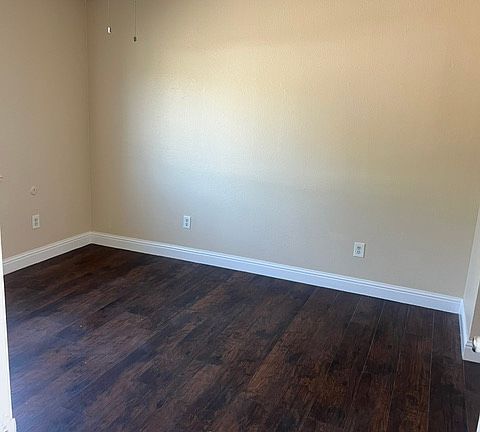 4th image of 864 Wayside Dr APT A