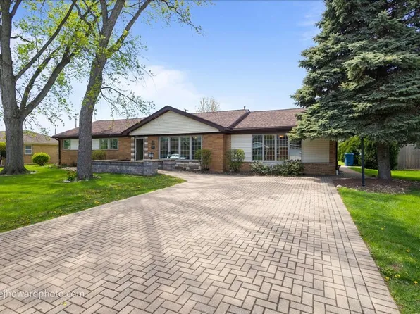 12524 S 71st Ct, Palos Heights, IL 60463