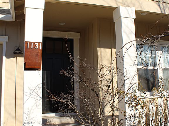 2nd image of 1131 Banyan Ln