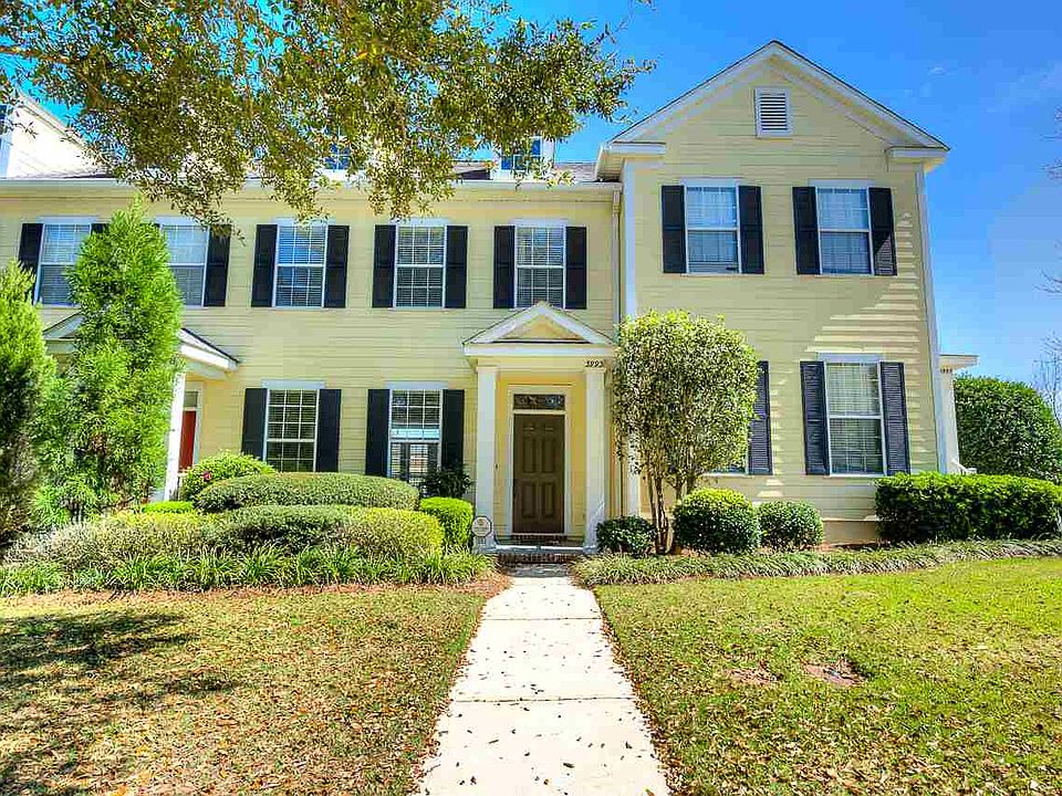 1st image of 3993 Four Oaks Blvd