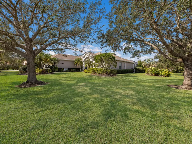 9405 Boxthorn Pl — Photo 35