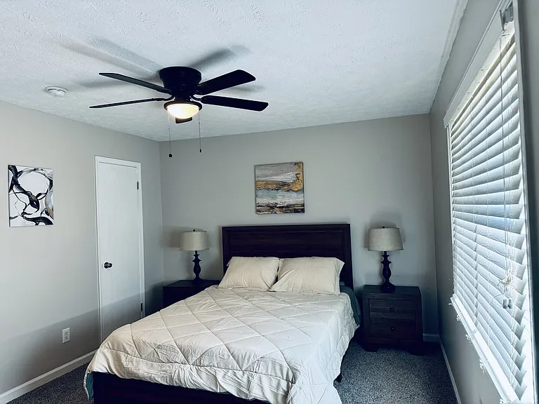 William Dr — Photo 9