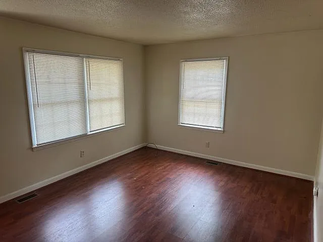 512 Quail Ct — Photo 2