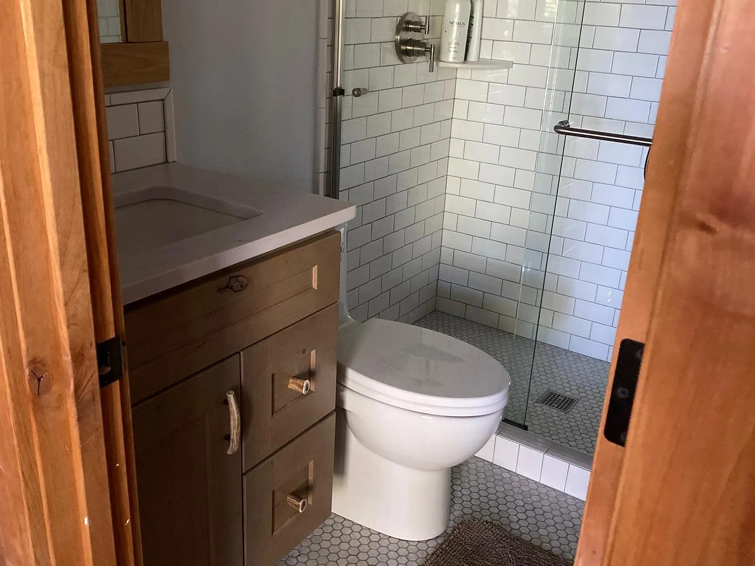 3 bed, 1300 sqft, $3,200 — Photo 4