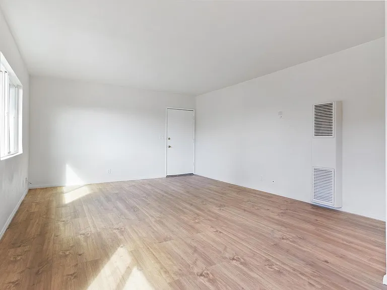 1034 Magnolia Ave — Photo 37