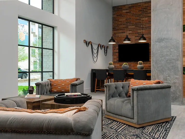 Troubadour Apartments — Photo 151