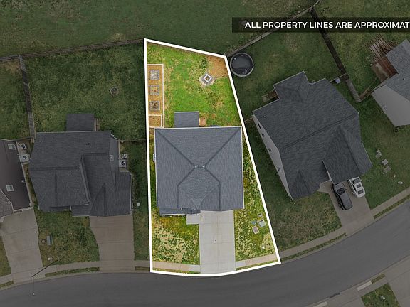 4th image of 1057 Charles Thomas Dr