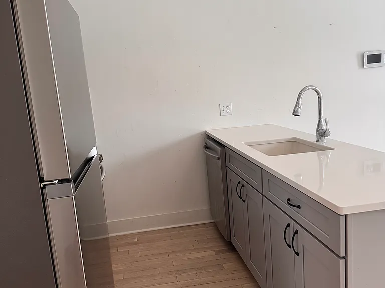 95 Troup St #5 — Photo 18
