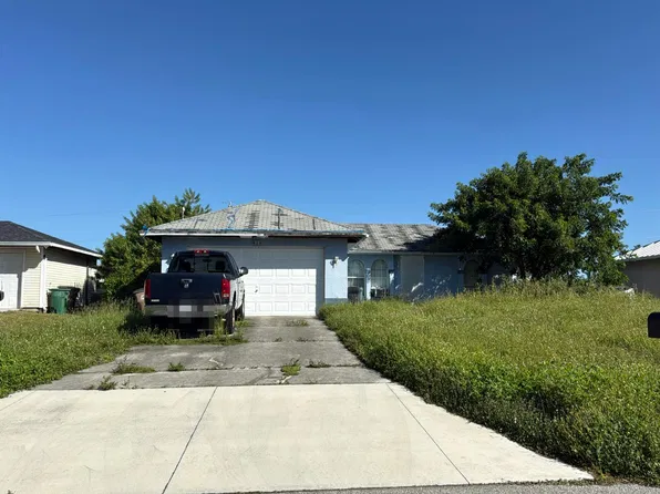 915 NE 10th Ter, Cape Coral, FL 33909