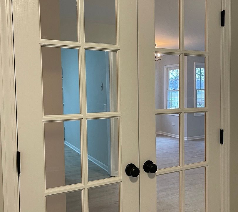 2nd image of 1500 Aberdeen Ct #1500