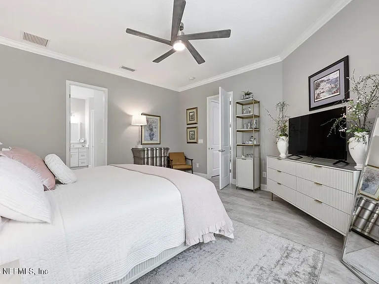 429 Pelican Pointe Rd — Photo 13