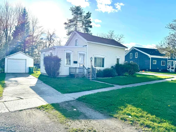 69465 Parker St, Richmond, MI 48062
