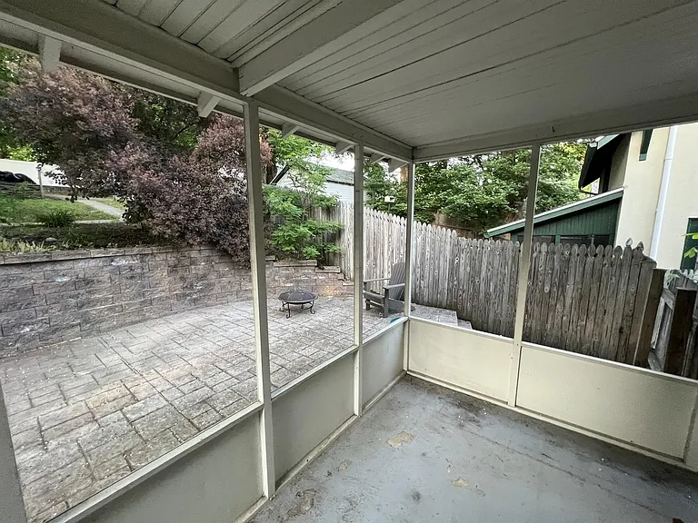 519 School St — Photo 10