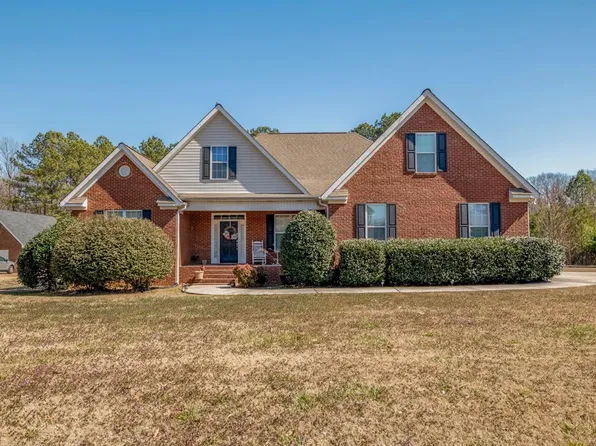 341 Keswick Dr, Chatsworth, GA 30705
