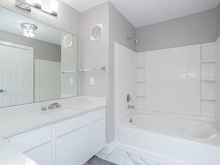 Elora Place Apartments — Photo 10