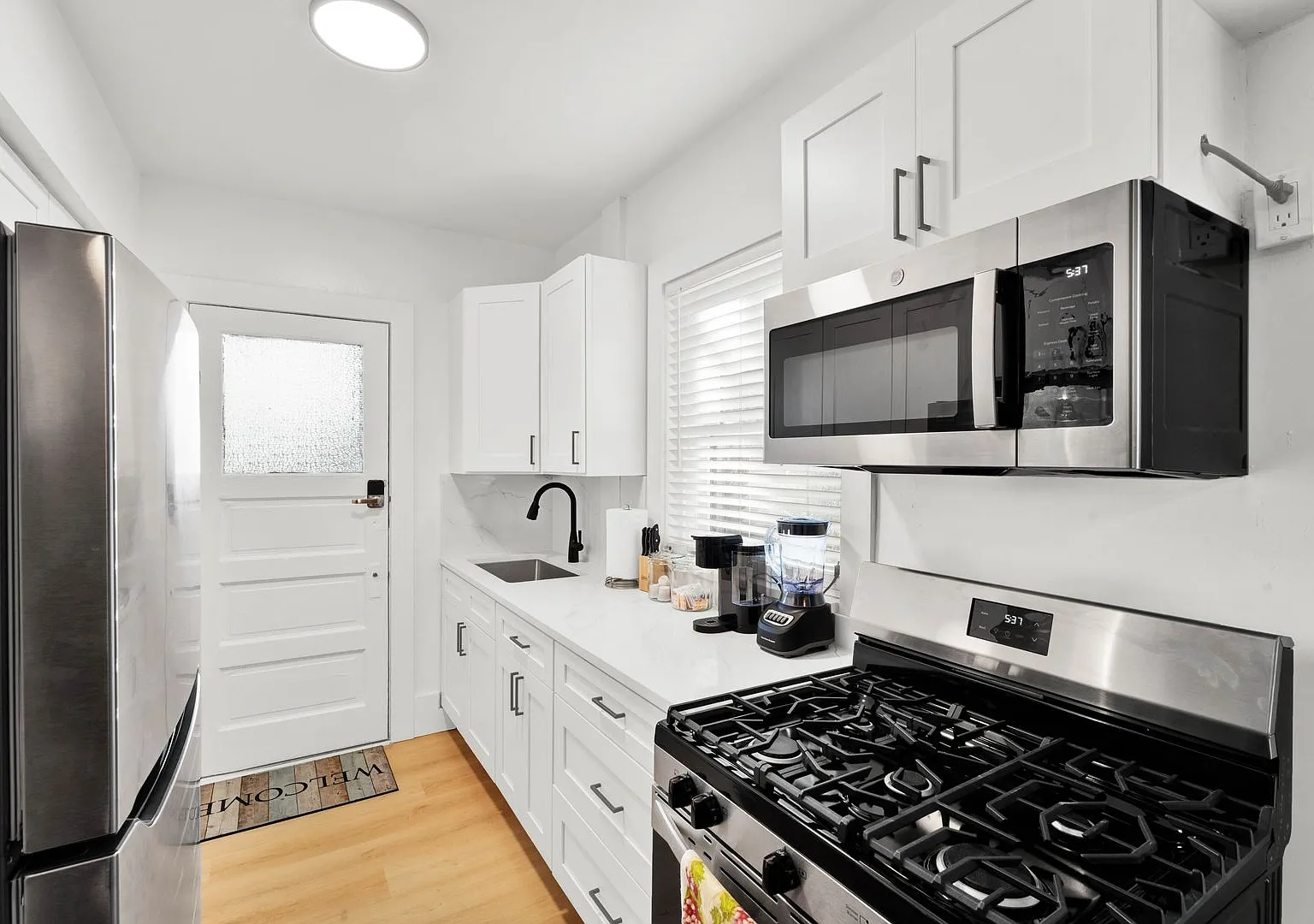 3bed | 1bth - Ann Arbor, Mi - On Campus - Easy Move In — Photo 1