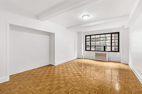 1st image of 307 E 44th St APT 706