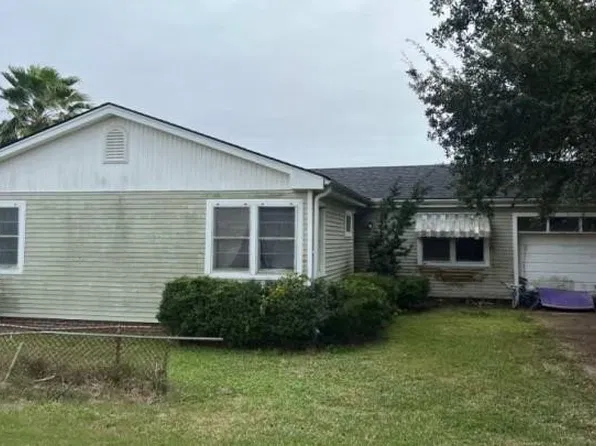 135 Pierce St, Golden Meadow, LA 70357
