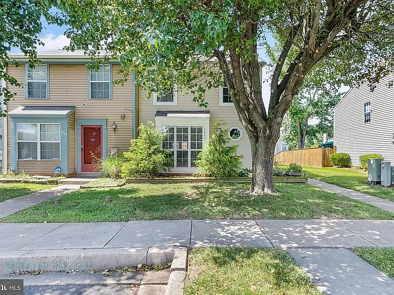 1232 Brice Sq — Photo 1