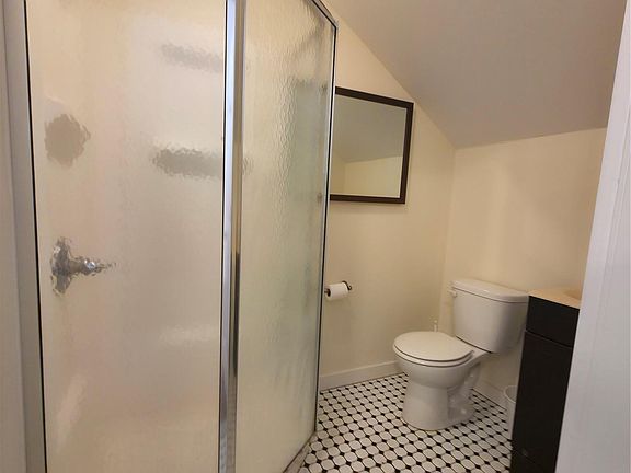 3rd image of 231 Reynolds Rd APT 9