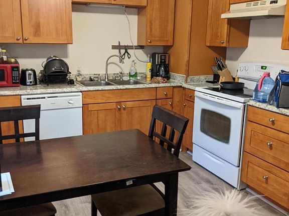 3rd image of 602 160th St S