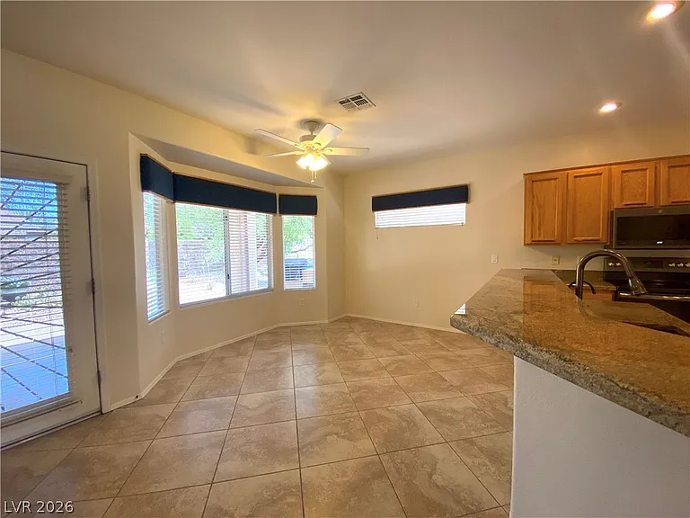 3022 Seaford Peak Dr — Photo 14