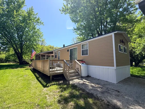 25 Four Woodhaven Lcks, Sublette, IL 61367