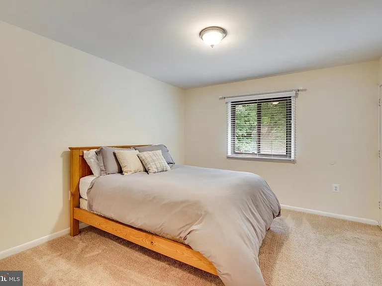 2373 Emerald Heights Ct — Photo 15