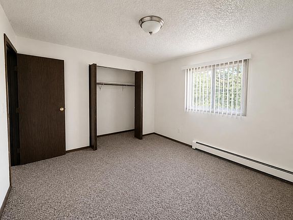 5th image of 2717 N Washington St Unit 4