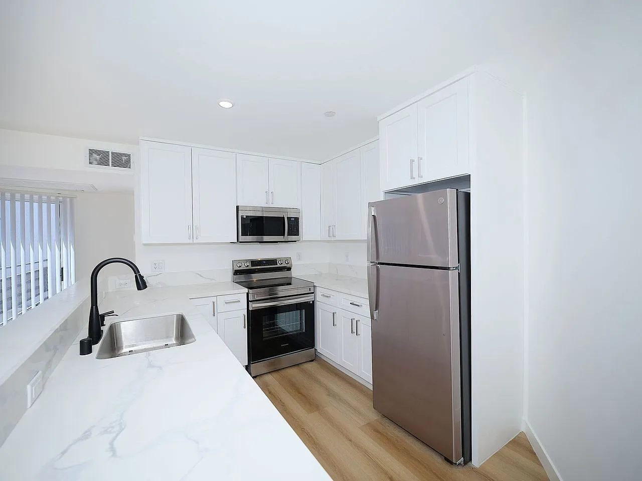 1 bed, $2,275 — Photo 3