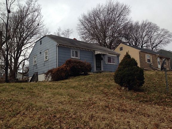 2nd image of 2743 Haskell Ave