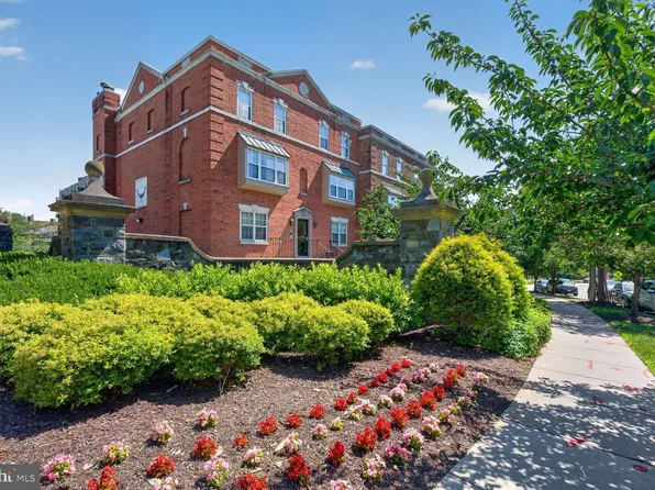3800 Porter St NW APT 302, Washington, DC 20016