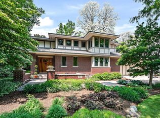 80 Gray St, St Charles, IL 60174