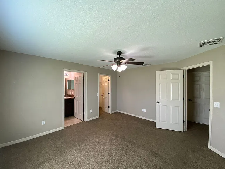 16618 SW 31st Cir — Photo 16
