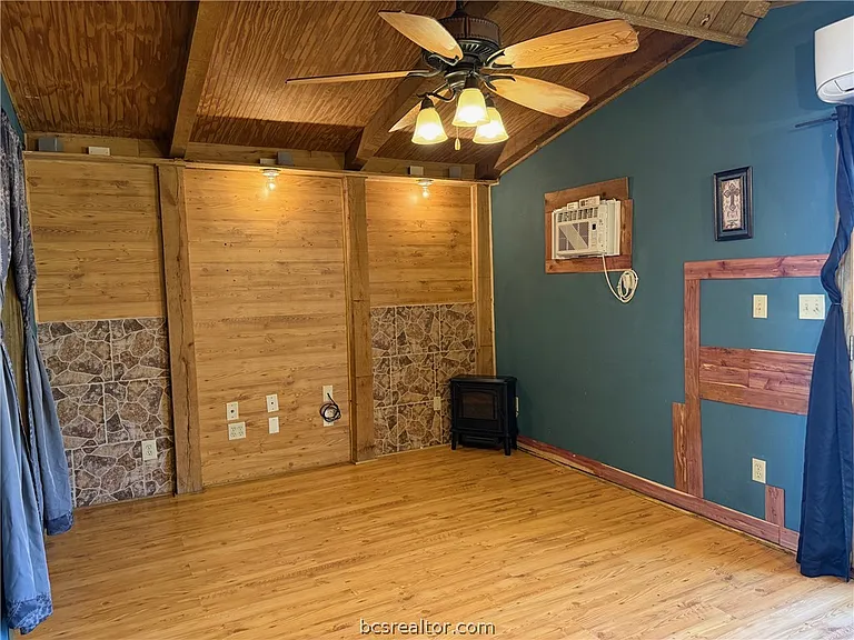 13859 FM 2155 — Photo 8