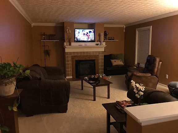 5th image of 458 Lockmead Dr
