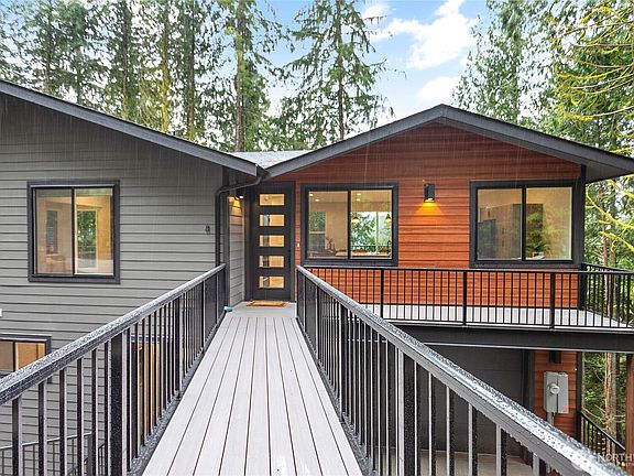 3rd image of 8 Valley View Circle